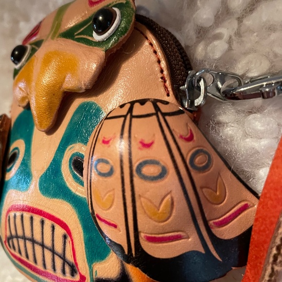 Aboriginal leather change wristlet - Picture 4 of 8